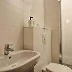 Xxl In Leipzig, Bis 14 Personen, Selbst Check-in Apartment Leipzig