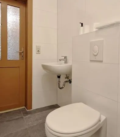 Xxl In Leipzig, Bis 14 Personen, Selbst Check-in דירה